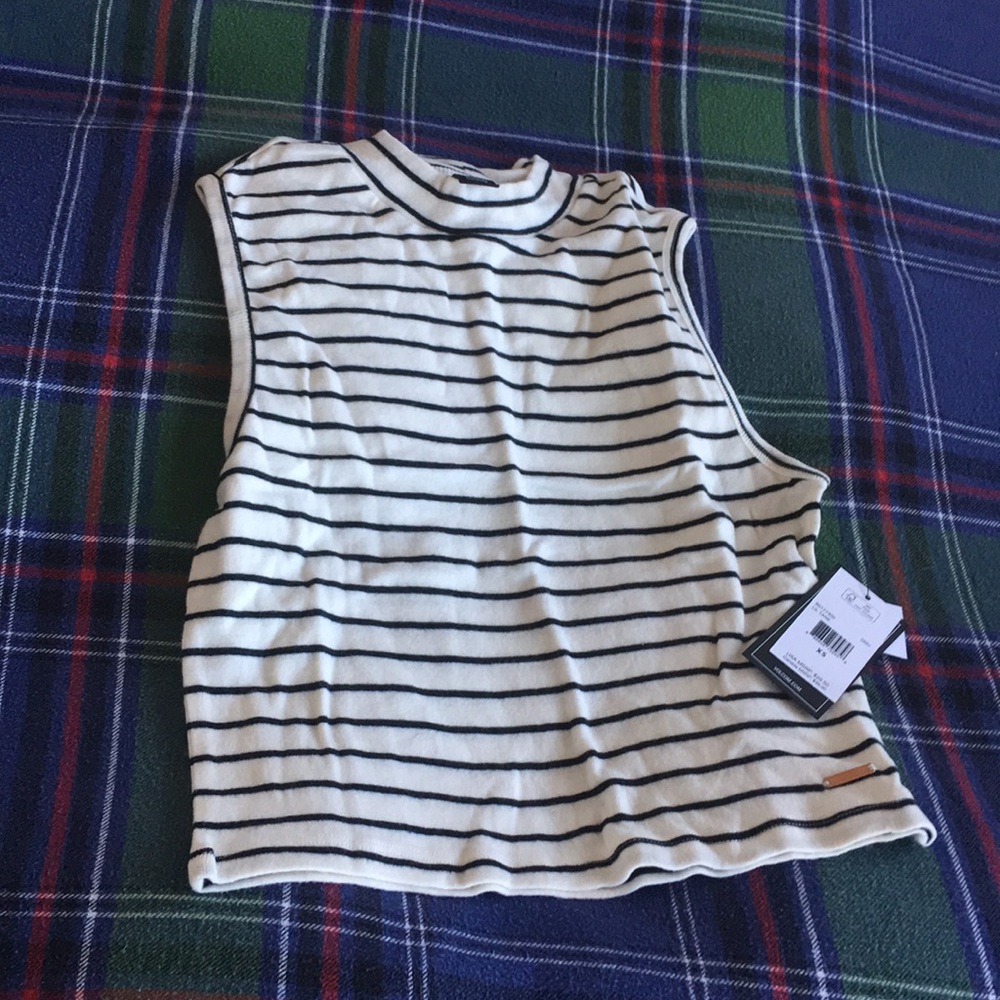 Volcom crop top